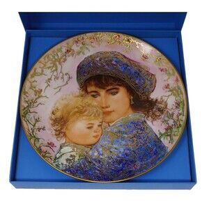 Edna Hibel 1987 Mother's Day Catherine and Heather Collectible Plate